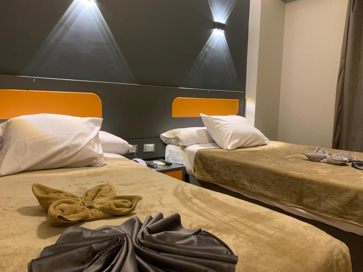 Royal Hotel Qinā Eksteriør billede